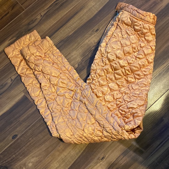 50s/60s Vintage side closure, high waist quilted gold brocade pants XS - Picture 2 of 6